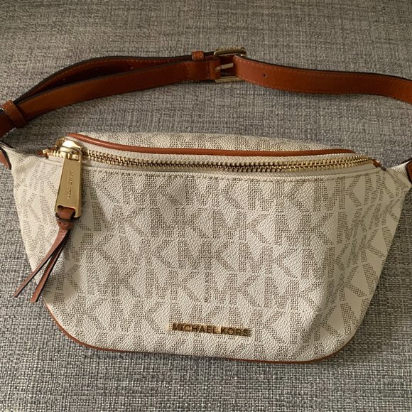 MICHAEL Michael Kors Handbags - MICHAEL Michael Kors Signature Fanny Pack